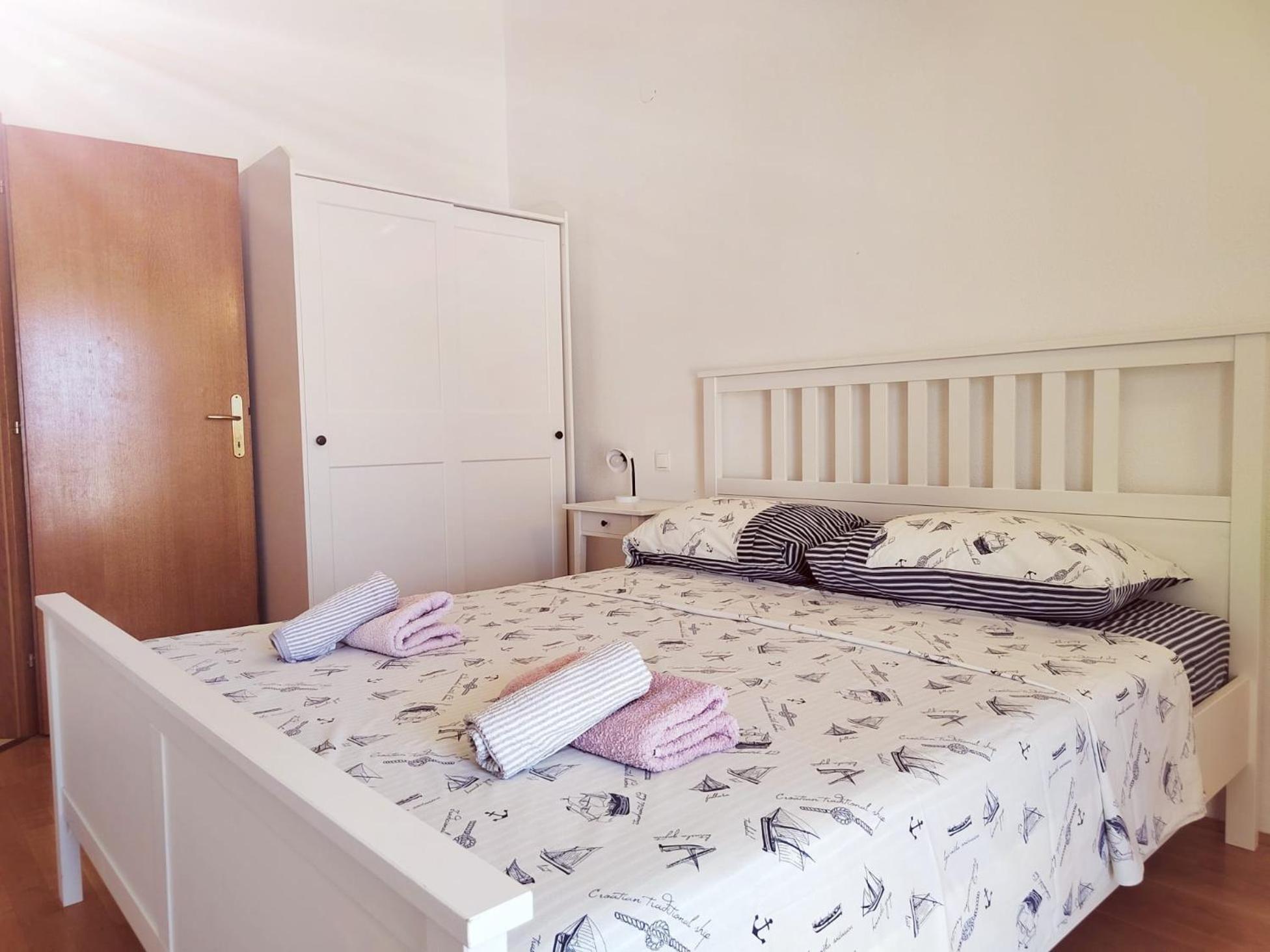 T&T Sea View Apartments Trogir Exterior photo